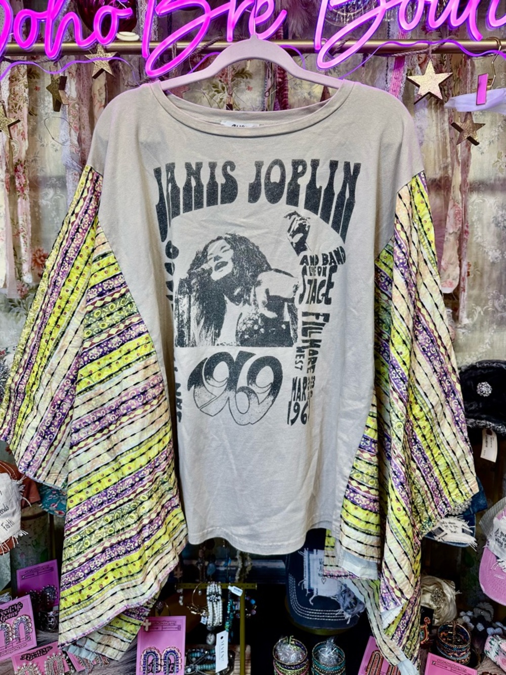 Janis Joplin Graphic Tee with Kantha kimono sleeves- Poncho style - Picture 3 of 9